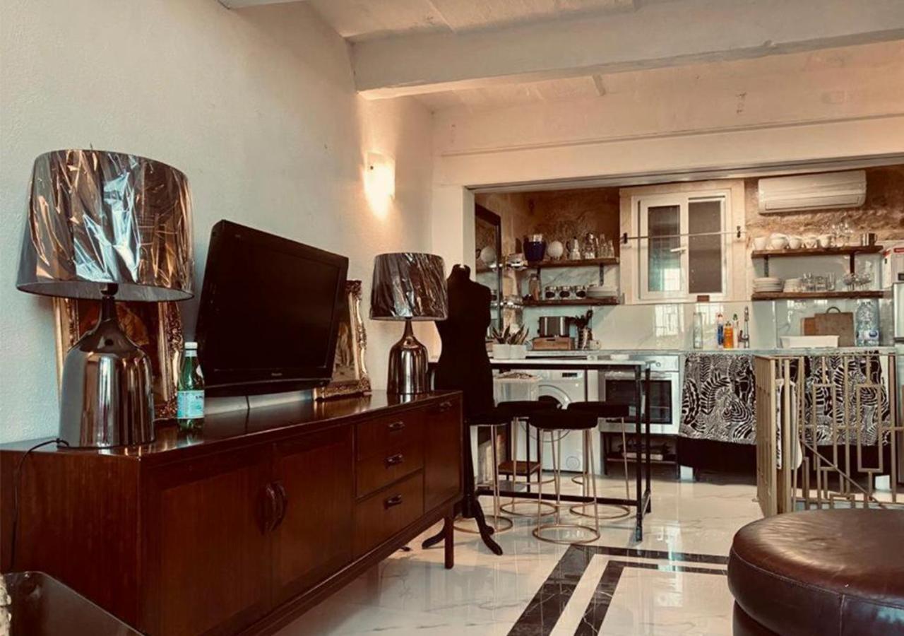 Charming Townhouse Prime Area Valletta Apartment Екстериор снимка