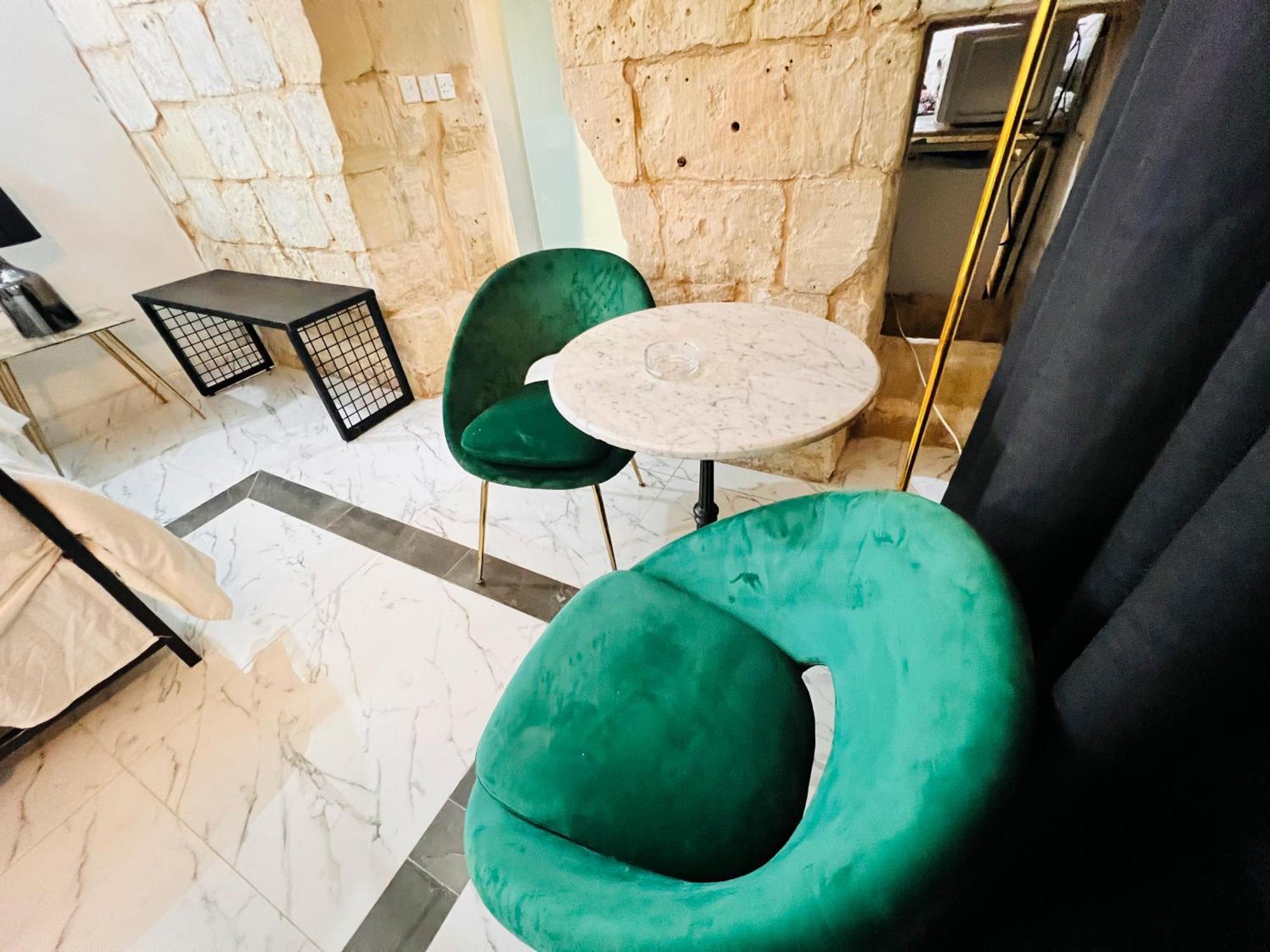 Charming Townhouse Prime Area Valletta Apartment Екстериор снимка
