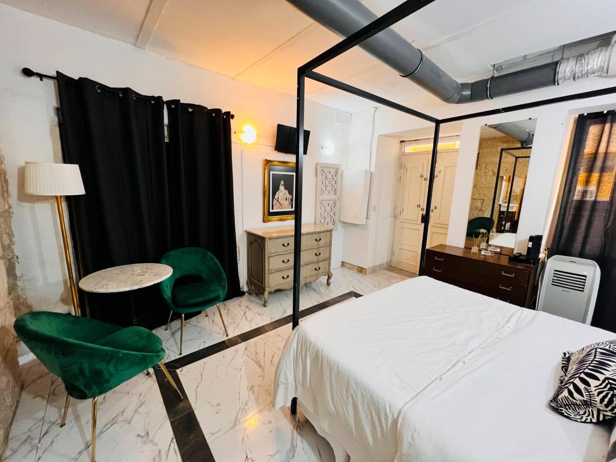 Charming Townhouse Prime Area Valletta Apartment Екстериор снимка