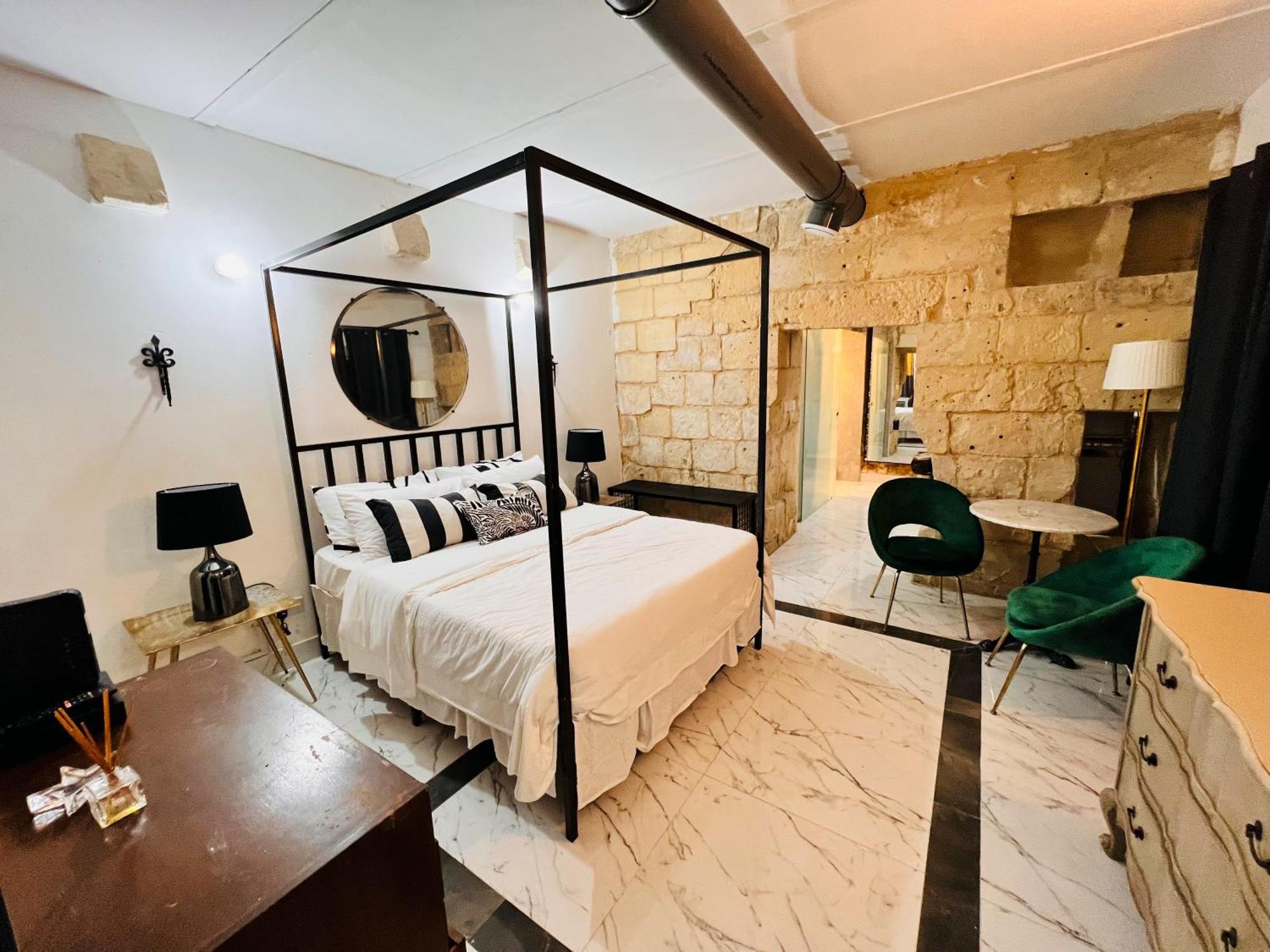 Charming Townhouse Prime Area Valletta Apartment Екстериор снимка