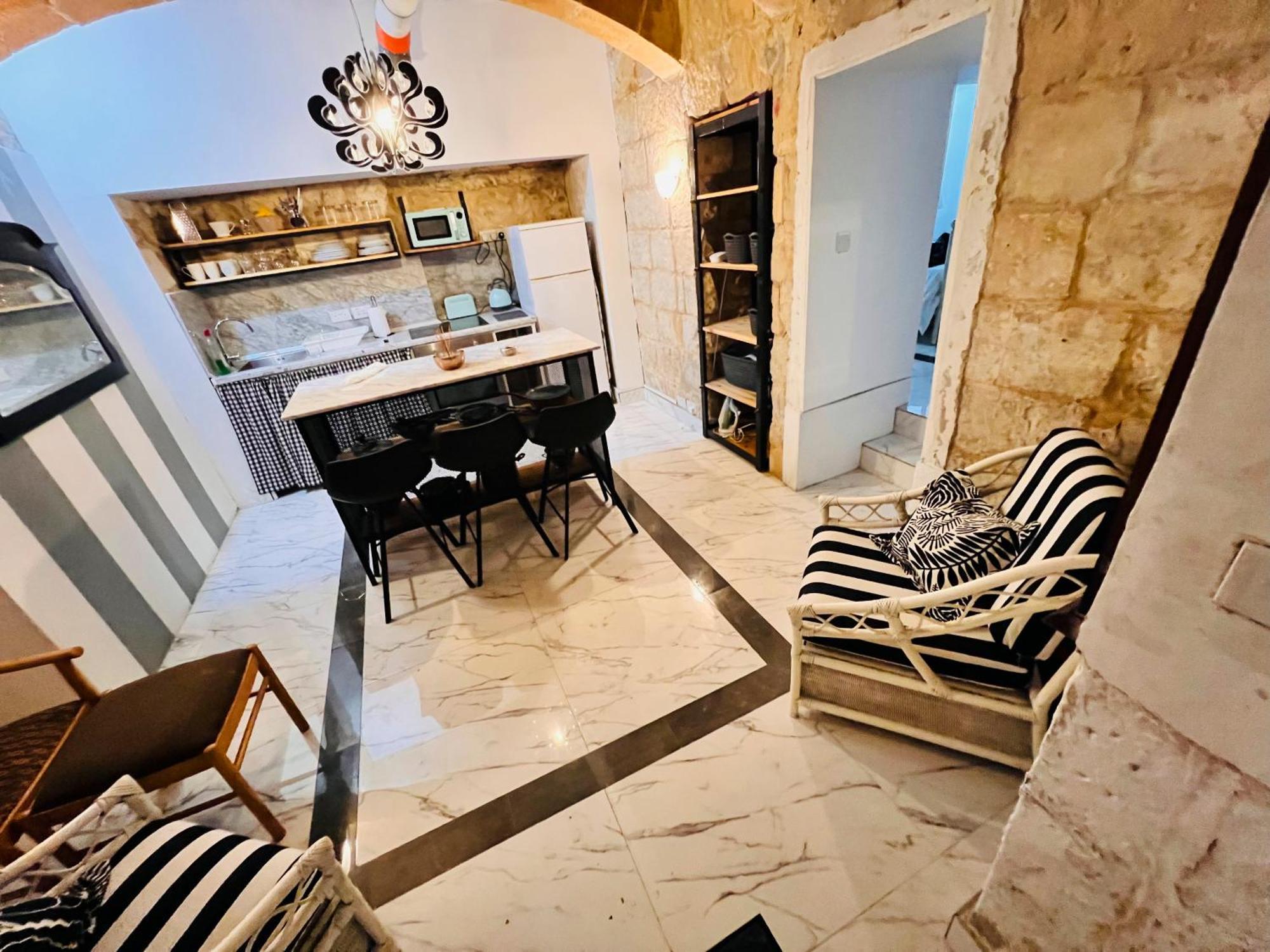 Charming Townhouse Prime Area Valletta Apartment Екстериор снимка