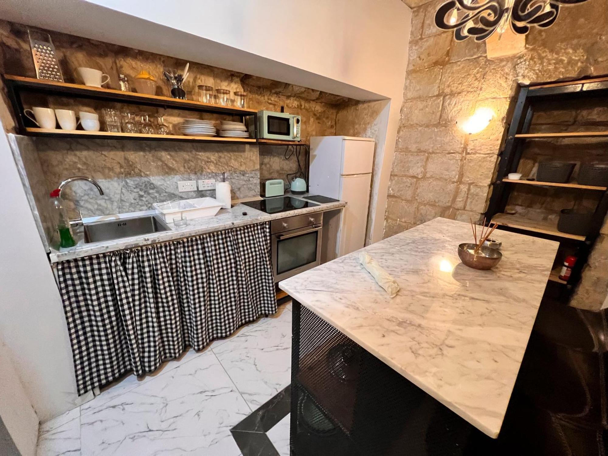 Charming Townhouse Prime Area Valletta Apartment Екстериор снимка