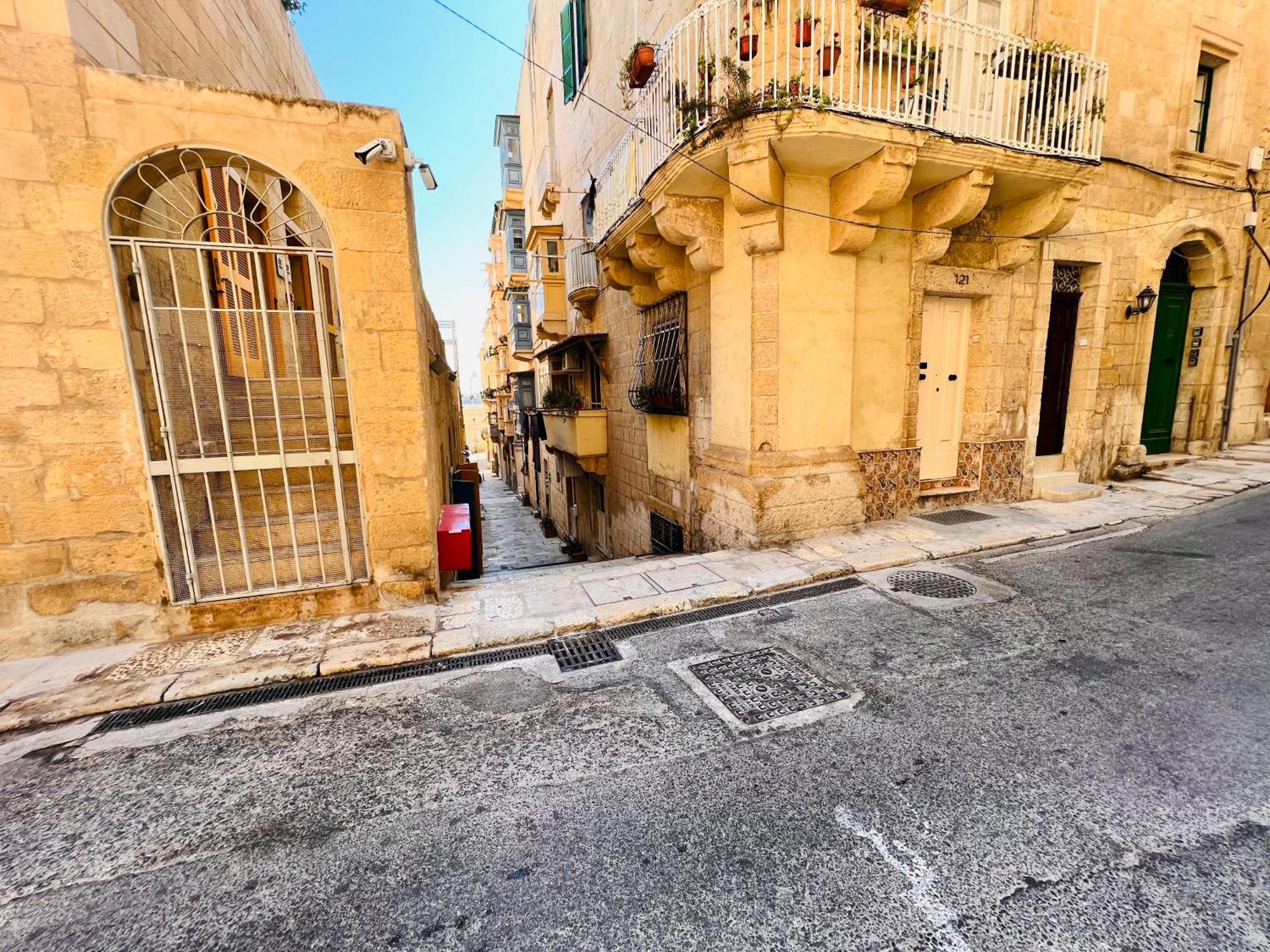 Charming Townhouse Prime Area Valletta Apartment Екстериор снимка